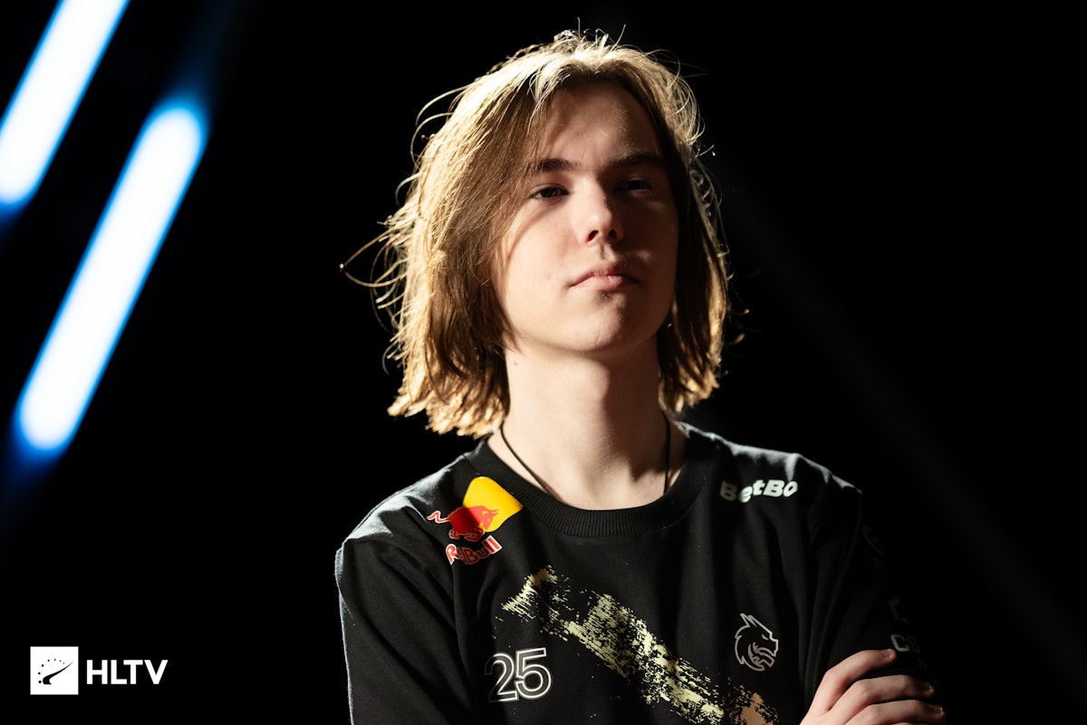 而是扑克长 而是扑克长