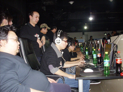 而是服务于 而是服务于